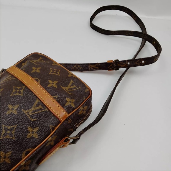 Louis Vuitton Danube crossbody - Picture 4 of 8